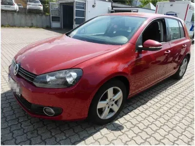 Gebraucht VW Golf VI 122 PS (89 kW) 2011 Rot Kleinwagen