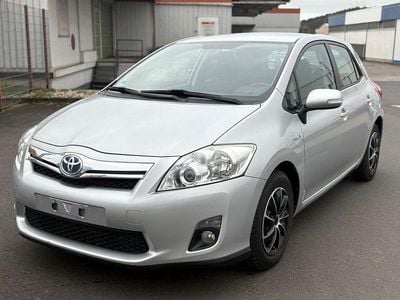 Gebraucht Toyota Auris Hybrid Life 99 PS (72 kW) 2012 Silber Limousine