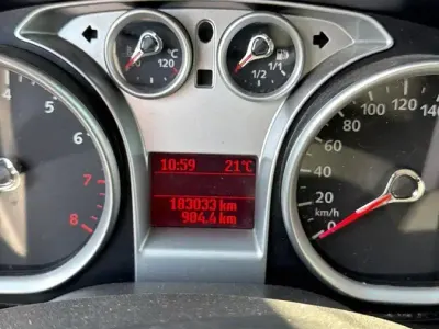 Gebraucht Ford Focus 101 PS (74 kW) 2010 Schwarz Kleinwagen