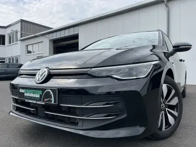 Gebraucht VW Golf VIII Goal 150 PS (110 kW) 2025 Schwarz Kombi