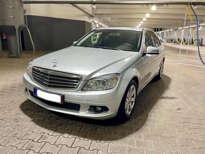 Silber Gebraucht 2009 Mercedes C200 Limousine | 7.999 € (Fairer Preis)