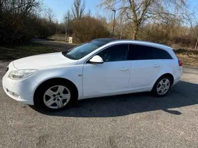 Gebraucht Opel Insignia 240 PS (176 kW) 2012 Weiß Kombi