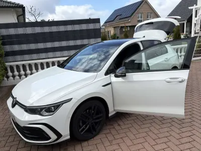 Gebraucht VW Golf VIII R-line 150 PS (110 kW) 2023 Weiß Kleinwagen