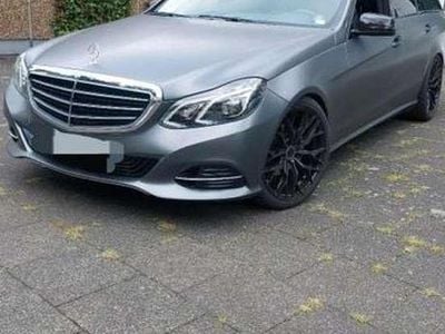Mercedes E200