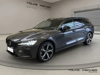 Używany Volvo V60 Ultimate 455 KM (334 kW) 2023 Szary Kombi