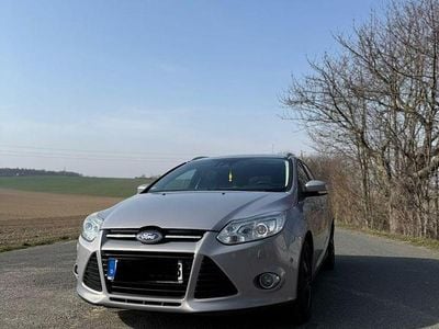 Usado Ford Focus Titanium 125 HP (91 kW) 2012 Cinzento Carrinha