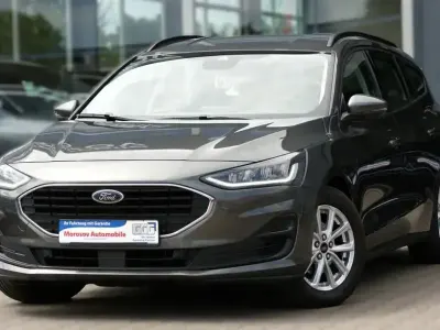 Usado Ford Focus Cool & Connect 120 CV (88 kW) 2022 Gris Familiar