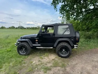 Gebraucht Jeep Wrangler Sahara 177 PS (130 kW) 1998 Schwarz SUV