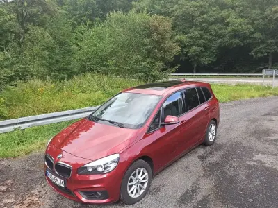 Gebraucht BMW 218 Gran Tourer Luxury Line 140 PS (102 kW) 2016 Rot Van / Kleinbus