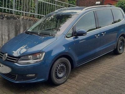 Blau Gebraucht 2017 VW Sharan Allstar Van / Kleinbus | 14.850 € (Etwas zu teuer)