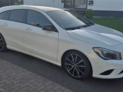 Gebraucht Mercedes CLA250 Shooting Brake 211 PS (155 kW) 2015 Weiß Kombi