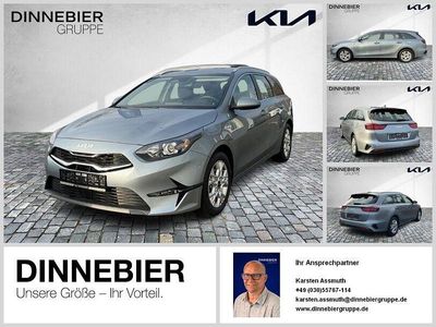 Gebraucht Kia Ceed Sportswagon Vision 140 PS (102 kW) 2024 Lunarsilber met Kombi