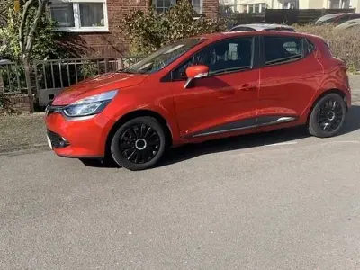 Gebraucht Renault Clio LIMITED 90 PS (66 kW) 2015 Rot Kleinwagen