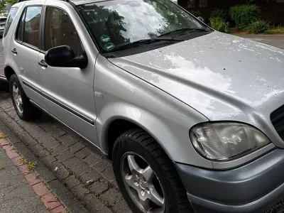 Gebraucht Mercedes ML270 222 PS (163 kW) 2021 Silber SUV