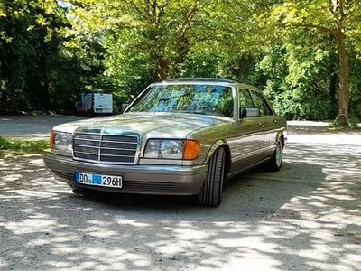 Gebraucht Mercedes E500 223 PS (164 kW) 1987 Silber Limousine