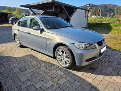 Grau Gebraucht 2005 BMW 320 Limousine | 5.700 € (Teuer)