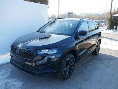 Neu Skoda Karoq SportLine 190 PS (139 kW) 2026 Blackmagic perleffekt SUV