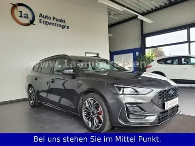Gebraucht Ford Focus ST-Line X 155 PS (114 kW) 2025 Grau Limousine