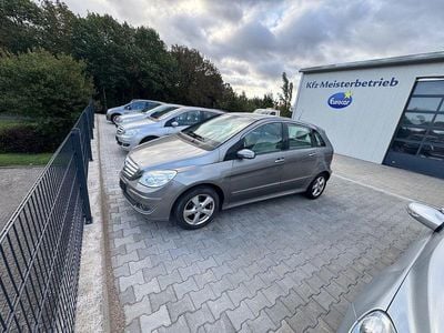 Mercedes B200