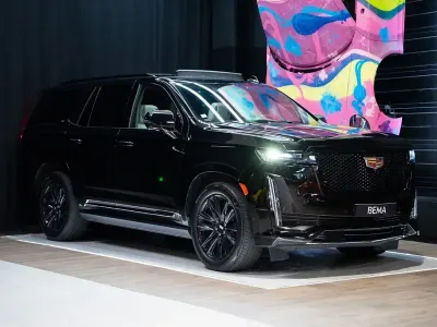 Gebraucht Cadillac Escalade 420 PS (308 kW) 2021 Schwarz SUV