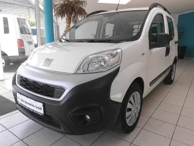 Gebraucht Fiat Fiorino 80 PS (58 kW) 2023 Weiß Van / Kleinbus