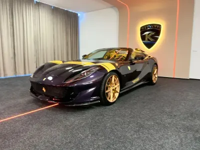 Gebraucht Ferrari 812 812 PS (597 kW) 2023 Violett Cabrio