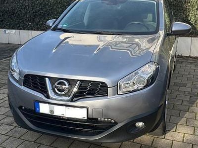 Gebraucht Nissan Qashqai I-Way 141 PS (103 kW) 2010 Silber SUV