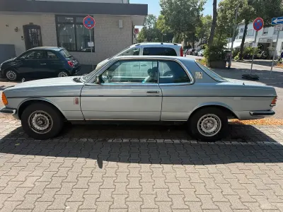 Gebraucht Mercedes E230 136 PS (100 kW) 1984 Silber Coupé