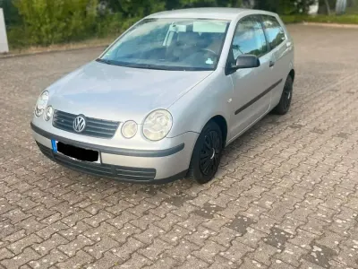 Gebraucht VW Polo 64 PS (47 kW) 2002 Silber Kleinwagen