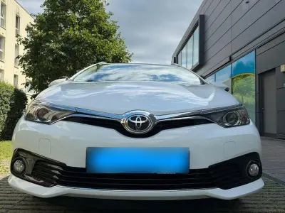 Gebraucht Toyota Auris Touring Sports 111 PS (81 kW) 2016 Weiß Kombi