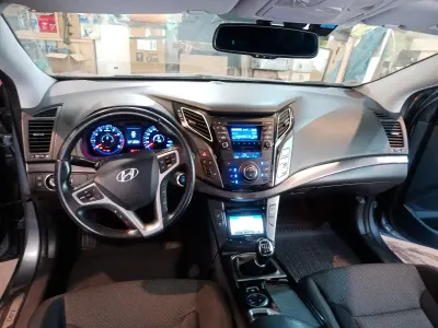 Gebraucht Hyundai i40 136 PS (100 kW) 2013 Silber Kombi