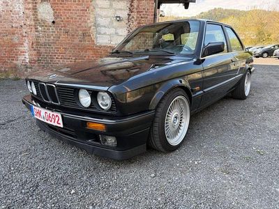 Gebraucht BMW 325 Performance 170 PS (125 kW) 1991 Schwarz Coupé