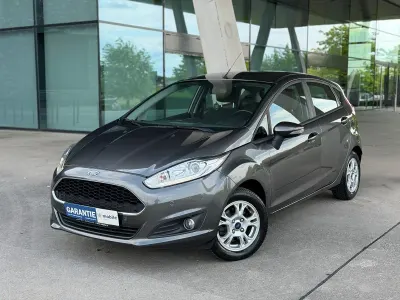 Gebraucht Ford Fiesta Celebration 80 PS (58 kW) 2017 Grau Kleinwagen