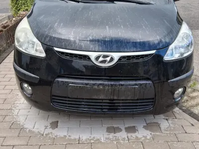 Gebraucht Hyundai i10 69 PS (50 kW) 2011 Schwarz Kleinwagen