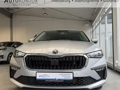Gebraucht Skoda Scala Selection 116 PS (85 kW) 2025 Brilliantsilber Kleinwagen