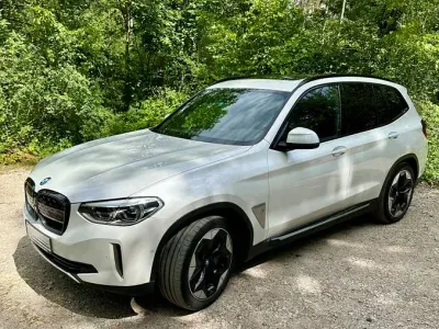 Gebraucht BMW iX3 Impressive 210 kW (286 PS) 2021 Weiß SUV