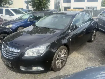 Gebraucht Opel Insignia Cosmo 160 PS (117 kW) 2009 Saphirschwarz mineraleffekt Limousine