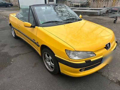 Gelb Gebraucht 1999 Peugeot 306 Cabriolet Cabrio | 3.980 €