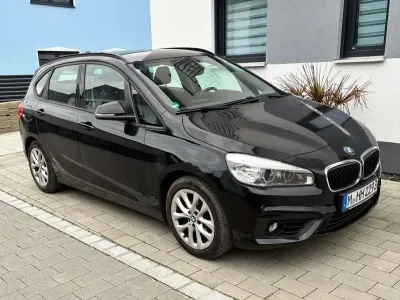 Gebraucht BMW 218 Active Tourer 150 PS (110 kW) 2016 Schwarz Van / Kleinbus