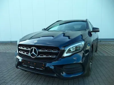 Gebraucht Mercedes GLA250 AMG 211 PS (155 kW) 2017 Blau SUV