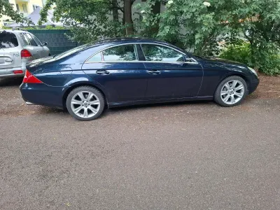 Gebraucht Mercedes CLS320 224 PS (164 kW) 2009 Blau Coupé
