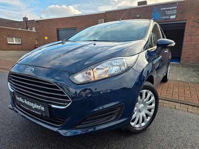 Blau Gebraucht 2013 Ford Fiesta Limousine | 6.490 € (Fairer Preis)
