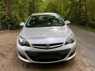 Gebraucht Opel Astra Eco 115 PS (84 kW) 2015 Silber Kombi