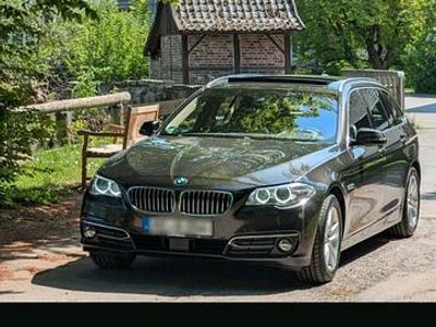 Braun Gebraucht 2016 BMW 530 Kombi | 20.500 € (Fairer Preis)