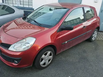 Gebraucht Renault Clio 75 PS (55 kW) 2005 Kleinwagen