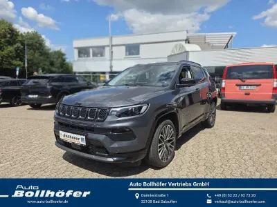 Gebraucht Jeep Compass Summit 131 PS (96 kW) 2025 Grau SUV