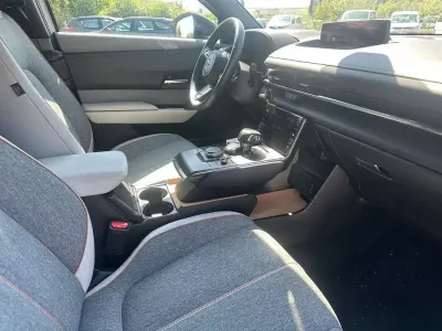 Używany Mazda MX30 Ad'Vantage 106 kW (145 KM) 2021 Biały SUV