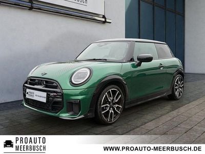 Grün Gebraucht 2025 Mini John Cooper Works Kleinwagen | 31.999 € (Guter Preis)