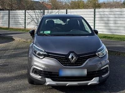 Gebraucht Renault Captur Intens 131 PS (96 kW) 2019 Grau SUV