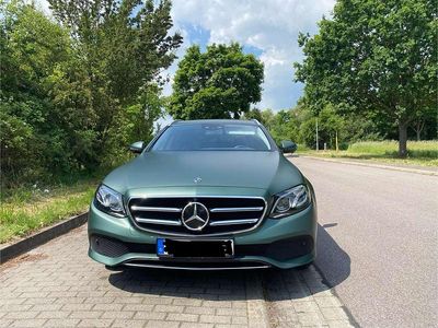 Gebraucht Mercedes E300 194 PS (142 kW) 2020 Grün Kombi